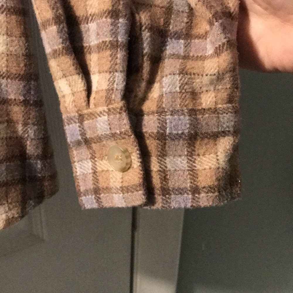 Flannel - Picture 4 of 6